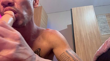Riu Melo work on Cam with Virtual Sexy Paris Client