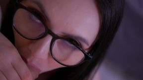 Naughty MILF Gives Blowjob Her Man's and Gets Facial.