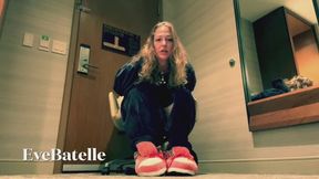 Slipper Desperation Diaries: Hotel Sneaker Slippers