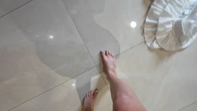 Close up Feet Fetish: Painted Toes and Dirty Soles