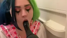 Tattooed chick sucks and bangs her new toy in a solo session