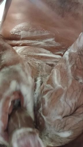 Solo beautiful big all in foam, unpleasant hand masturbation!