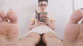Ignore and panty flash
