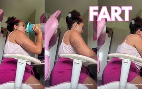 Home Office Workday Chubby Girl Natural Loud Farts Computer Desk Vibes