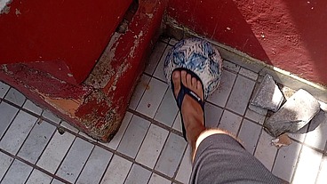 Pov adoração por pés JOGANDO DESCALÇO