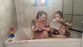 Sploshing with Sammie