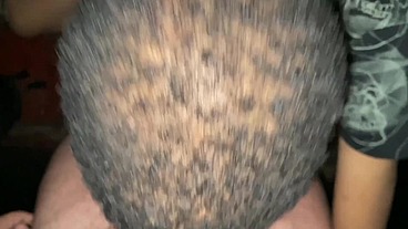 Pela terceira vez encontro esse morador de rua safado e ofereci dinheiro para mais uma foda, ele aceitou até gozou antes de mim.