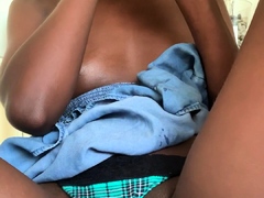 Amateur ebony Nela masturbates and screams