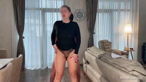 THIGHJOB DOMINATION IN PANTYHOSE AND HIGH HEELS