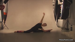 Mashka Pizdaletova has saggy tits but flexible sexy body