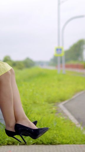 128 Subtle Outdoor Flirting with Passing Drivers at a Bus Stop. Do You Like My Legs? 60fps