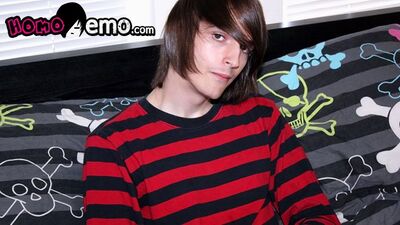 Horny Mikey Red Stretches His Tigh Ass With Butt Plug