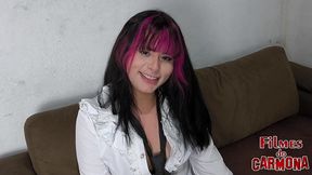 trans novinha safada faz um oral babado e da o cuzinho apertado
