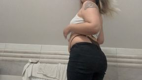 Farting with my thongs abovee