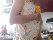 В ночнушечке с мишками на кухне, Auckland.