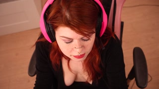 Stop being nerdy, fuck me - french amateur alt hairy redhead hentai masturbation POV