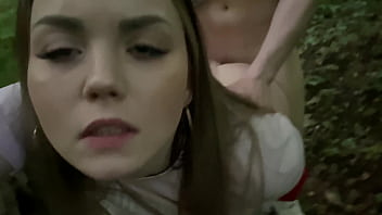 Quick fuck with a young, unfaithful wife in the forest