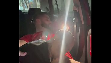 PEGA&Ccedil_&Atilde_O DENTRO DO CARRO NA PORTA DA BOATE