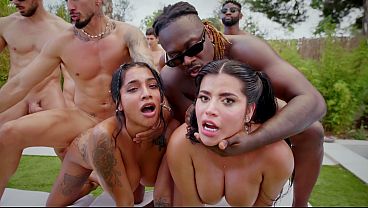 Sara Retali y Yasmina khan comparten 10 pollas por todos sus agujeros posibles. Anal, dp sin descanso para estas putitas