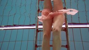 Polish beauty Deniska enjoys swimming nude