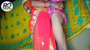 इंडियन भाभी ने घोड़ी असटैल में चुदाई लाल सारी उठाके पेलाई गान्ड ३