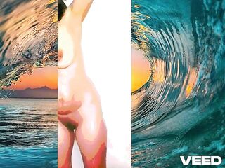 CHARMING HAWAII FEMALE SHOWERS IN WATER