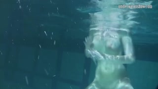 Siskina and Polcharova strip nude underwater