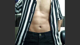 мастурбация, ручная работа, мастурбация, дези – массивный член, молодые худые азиатские парни трахаются в задницу