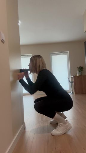 Horny bitch rips ass