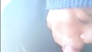 Novinho mama rolao e toma gala no carro 6