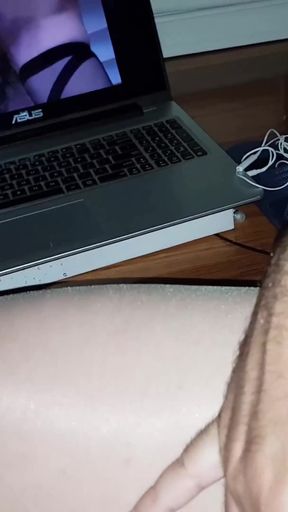 Dani_leg Huge Cumshots in Nylon