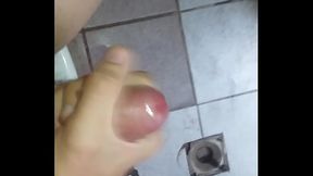 Paja en el ba&ntilde_o y mucha, per mucha leche