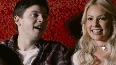 Dude bangs his teen gf and her stepmom in cinema