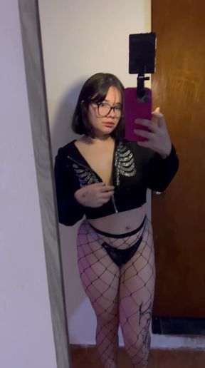 Shy girlfriend finally opens up for a chat