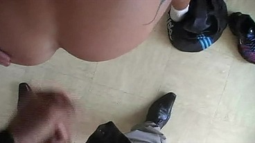 Baisé par un agent immobilier avec une queue enormevoici comment je me ...