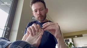POV: Kneeling at My Feet while I trim My Toenails - Feet Vini foot size 15 (MP4-HD 1080p)