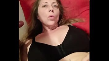 La rubia espa&ntilde_ola me abro de piernas y me la como toda