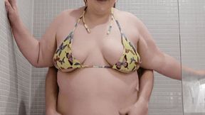 BF plays with me in the Shower (480 MKV)