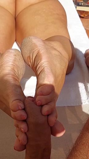 Cum on Selena's feet