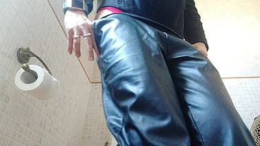 I love to pee inside my transparent underwear .. now I have my pussy so hot and wet