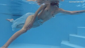 Sexy Hermione Ganger Underwater