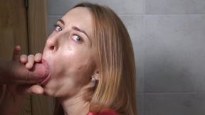 Petite Girl - I Pick Up A Cute Girl In A Ukraine Bar And She Gives Me An Amazing Blowjob In The Toilet