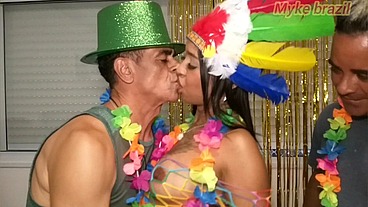 Carnaval do Myke Brazil 2024 com Fabinho costa e millena Gomes ela adora sex anal