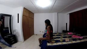 mi amiga es modelo webcam y mientras le ayudo con su video se calienta y me la chupa