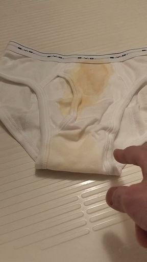 - Change the title, ejaculate (7th time) using an electric massage machine, and continue to sprinkle semen in white&hellip;   Clip 1