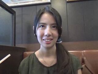 Yukari - Housewife Pick-Up (31y Old) Vol. 1
