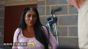 Ride For A Ride Yasmina Khan / Brazzers