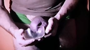 Cuming big splash of cum in a glas