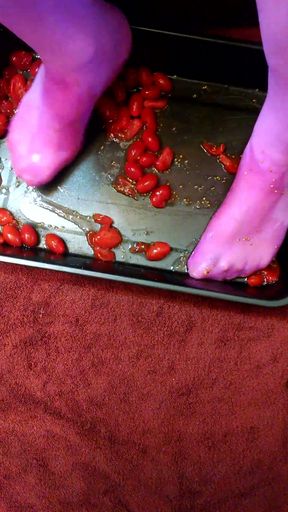 Gay, cd, for wet nylon feet and food lovers.