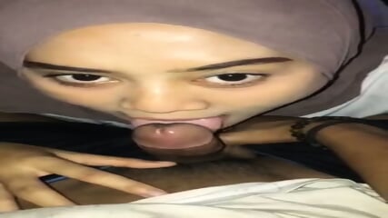 Dinda Hijab Sepong